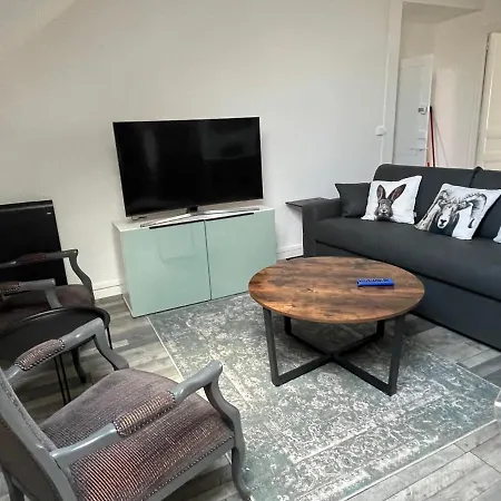 Les Du Castel Daire *