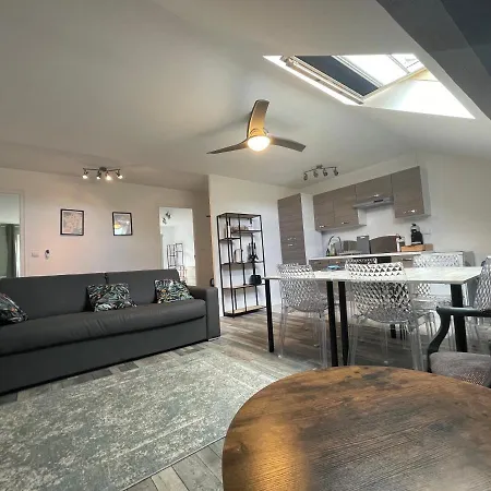 Les Du Castel Apartment